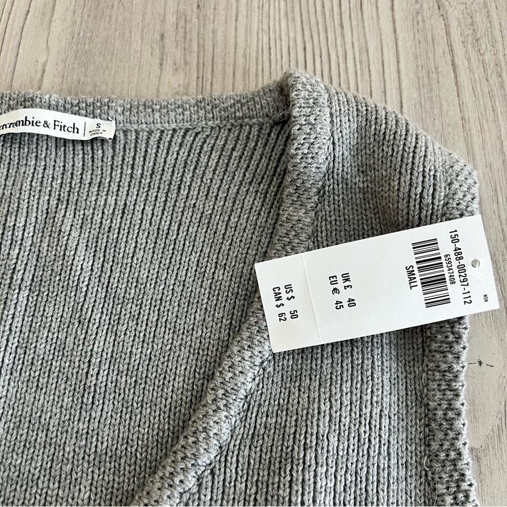 Abercrombie & Fitch Gray Knit Vest - Picture 3 of 3